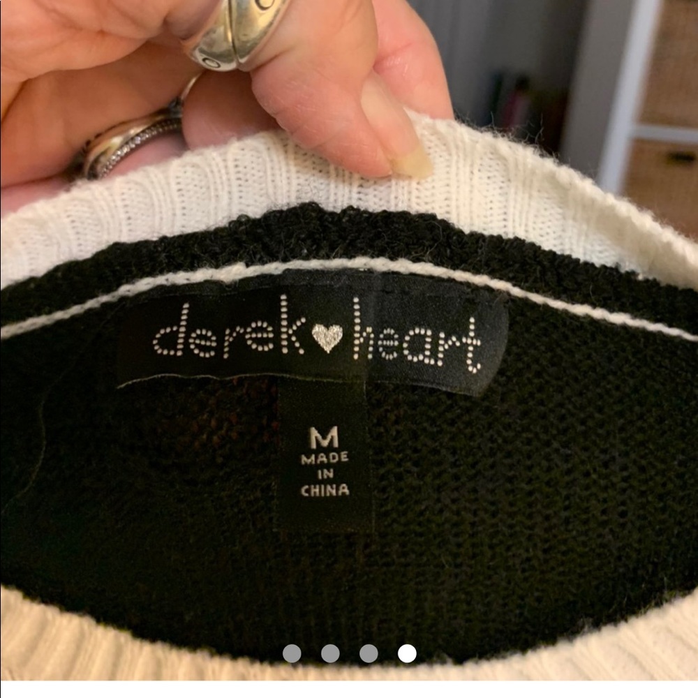 Christmas Sweater - Picture 4 of 4